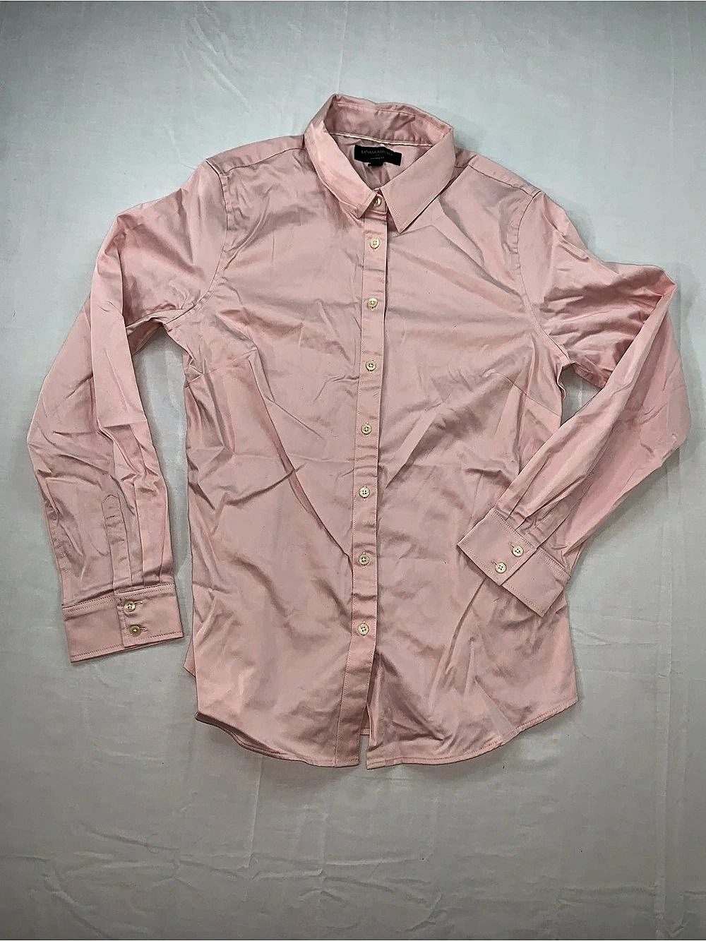 Banana Republic Women's Cotton Button Down in Pink Size 10